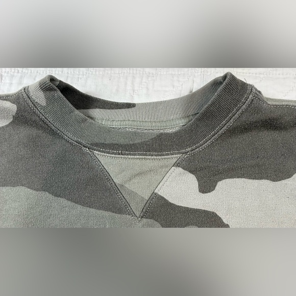 Abercrombie & Fitch Soft A&F Collection Gray and Olive Camo Crew Sweatshirt - Picture 5 of 12